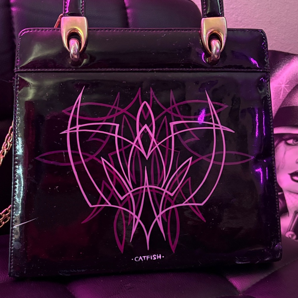 Black & Purple pin-striping Lowrider handbag 💜🖤